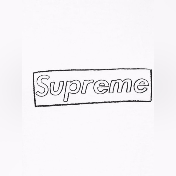 🎉 HP 🎉 Supreme x Kaws Chalk Logo T-shirt - Picture 8 of 11
